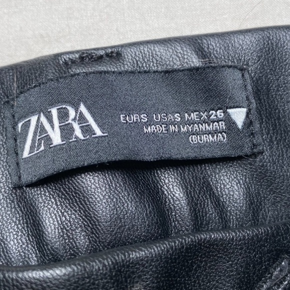 Pantalon Zara simili cuir noir - Picture 4 of 5